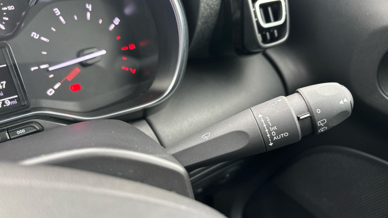 Citroen C3 Aircross 1.2 PureTech 110 Shine Plus 5dr Petrol Hatchback